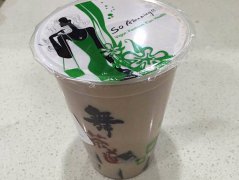 <b>新手開家一點(diǎn)點(diǎn)奶茶加盟店容易遇到什么問題？</b>